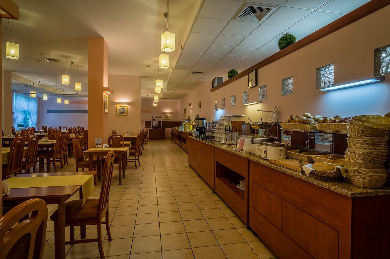 Hotel *** Nat Kołobrzeg Εξωτερικό φωτογραφία
